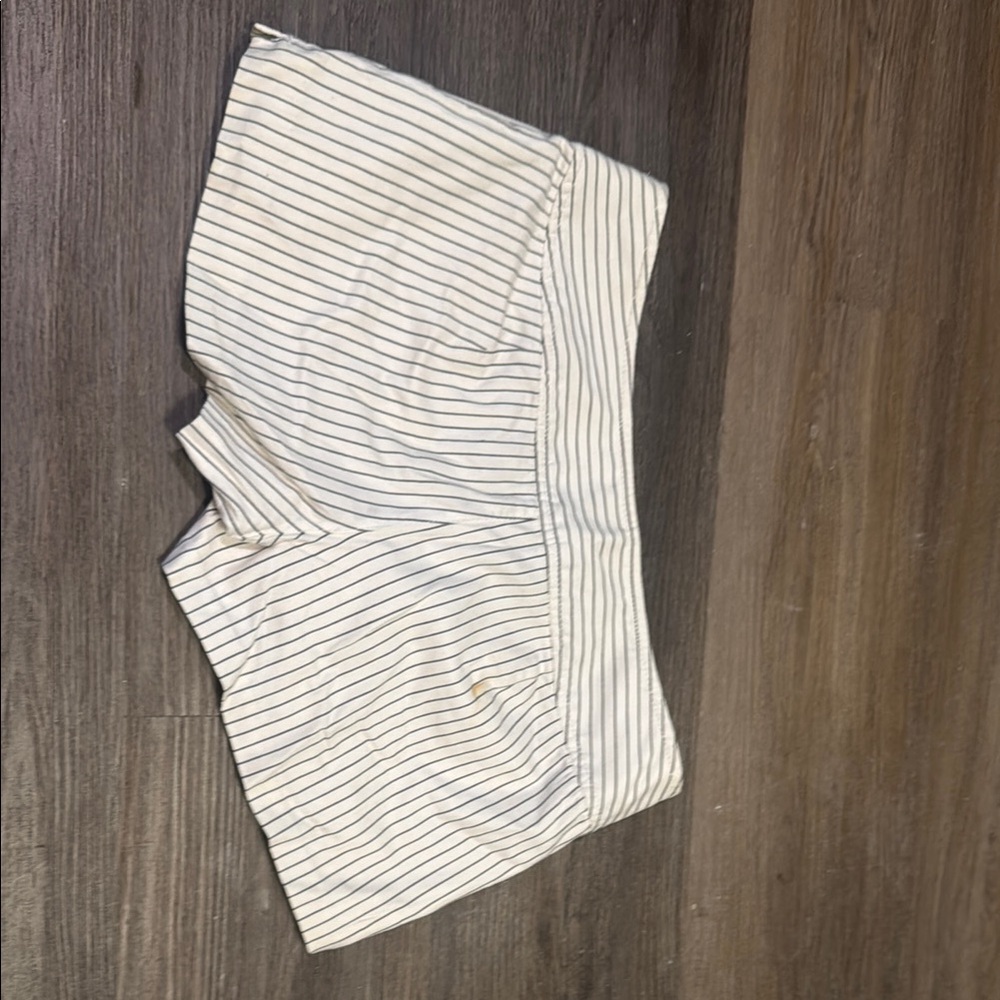 Guess High Waist White and Black Shorts